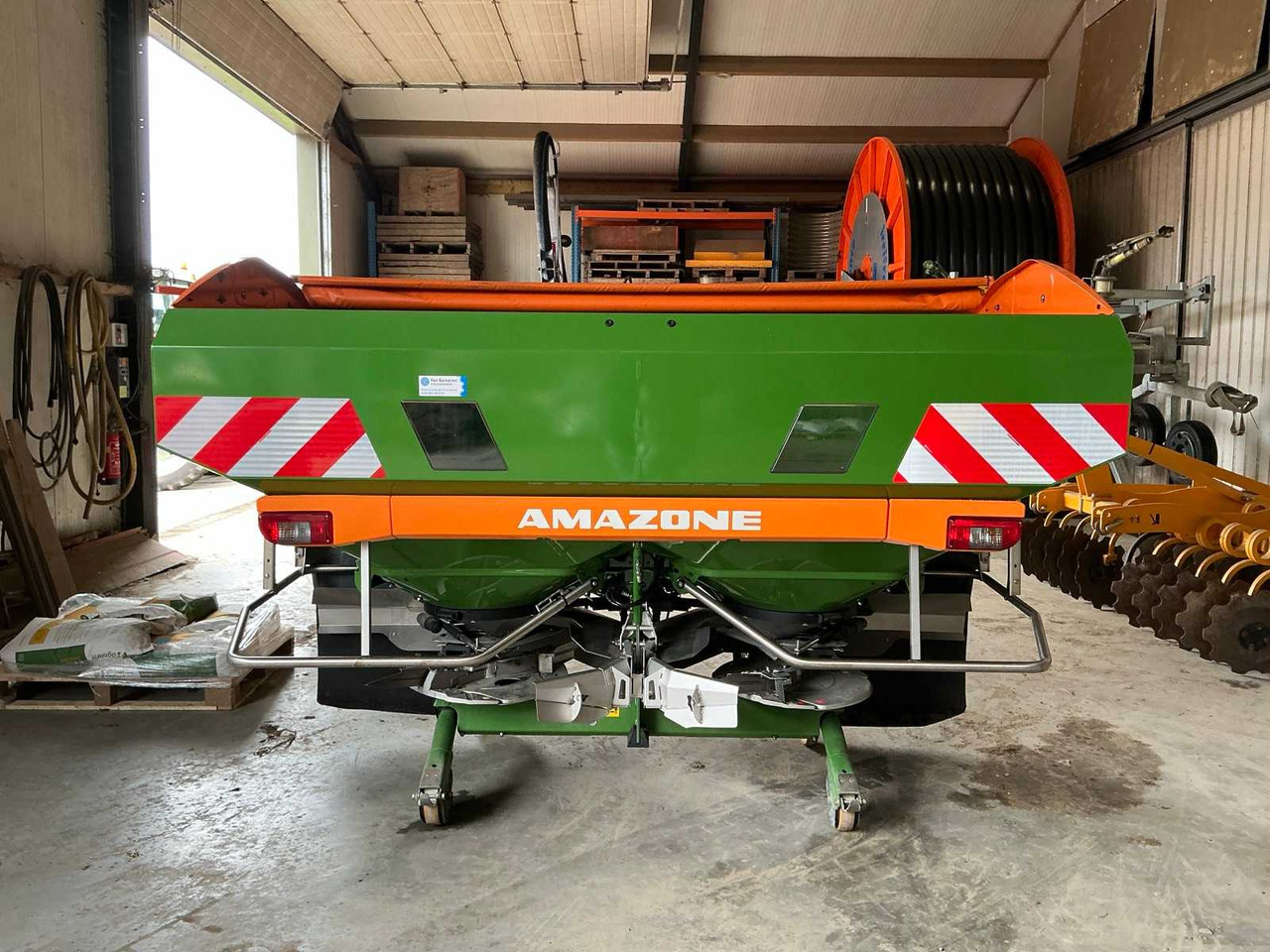 Fertilizer spreader Amazone ZA-TS 3200