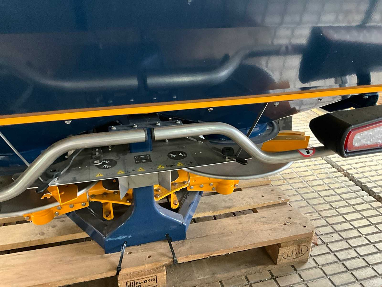 Fertilizer spreader BogBalle L15W I