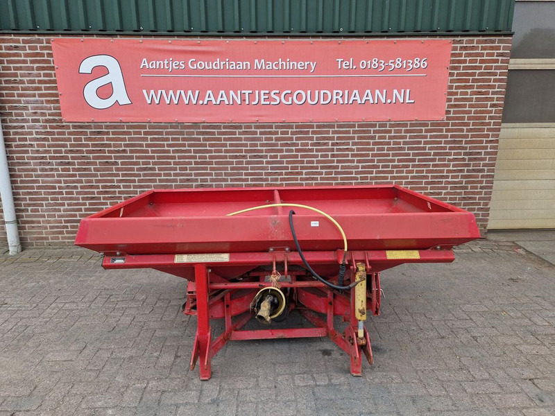 Fertilizer spreader Lely