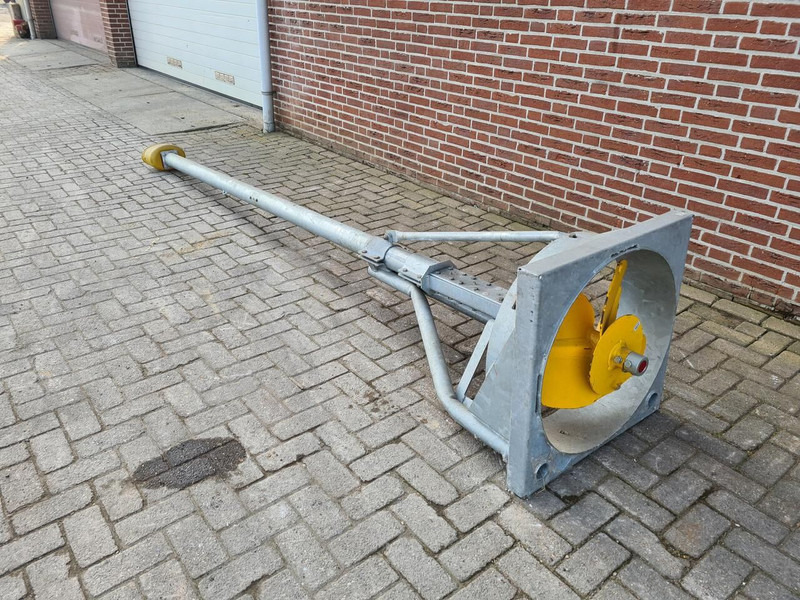 Fertilizer spreader MESTMIXER Reck 4000 mm - Gebruikt