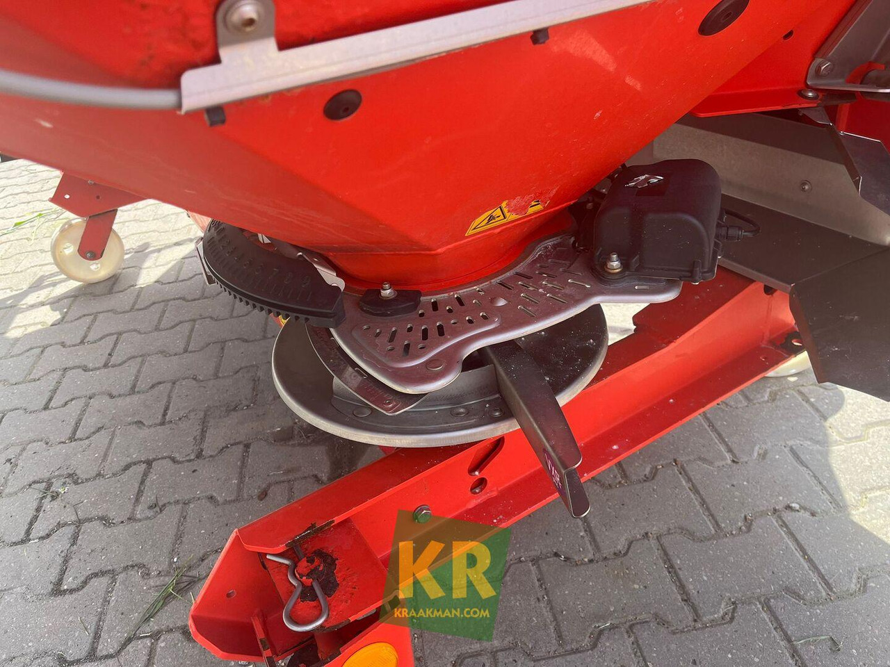 Fertilizer spreader Rauch ZZ Conversie