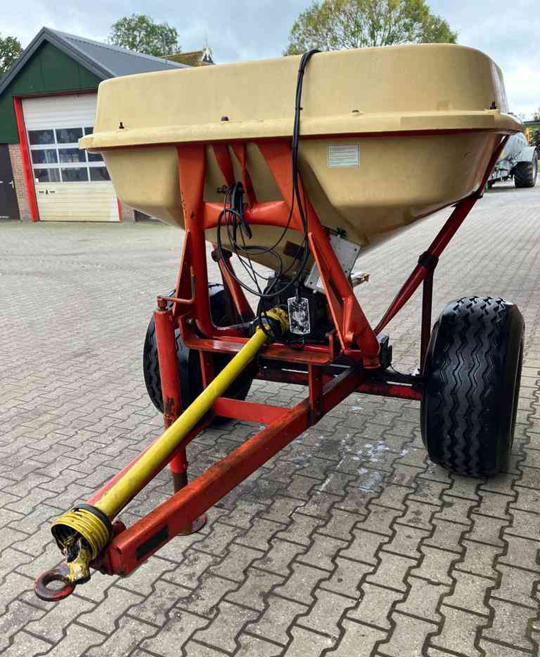 Fertilizer spreader Vicon Kunstmeststrooier mestverwerking