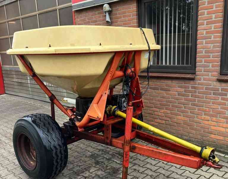 Fertilizer spreader Vicon Kunstmeststrooier mestverwerking