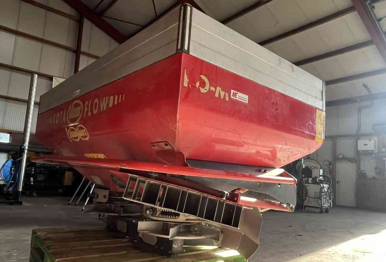 Fertilizer spreader Vicon RO-M Kunstmeststrooier mestverwerking