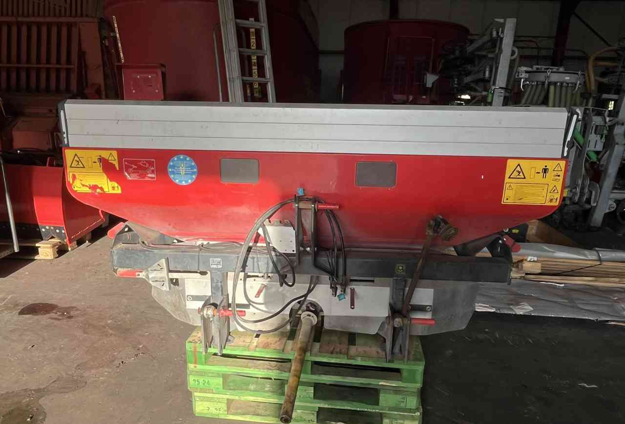Fertilizer spreader Vicon RO-M Kunstmeststrooier mestverwerking