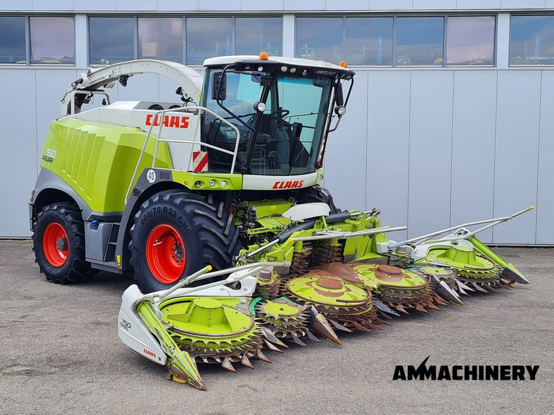 Forage harvester Claas Jaguar 950 4WD