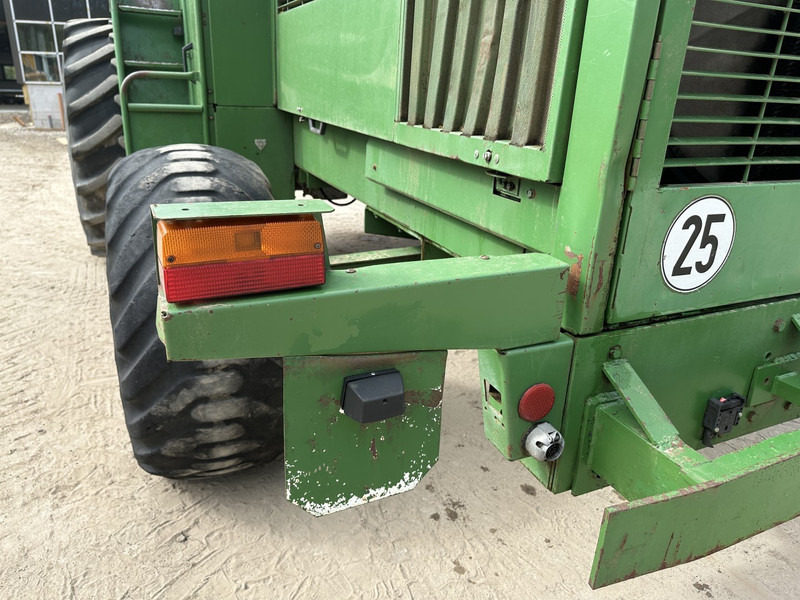 Forage harvester John Deere 6650 FOR PARTS