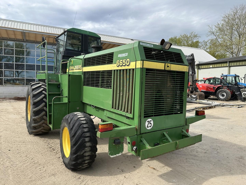 Forage harvester John Deere 6650 FOR PARTS
