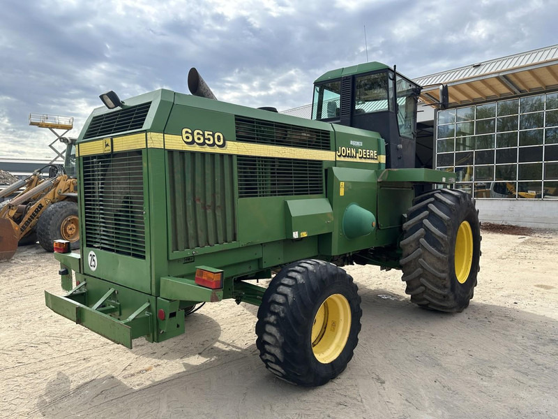 Forage harvester John Deere 6650 FOR PARTS