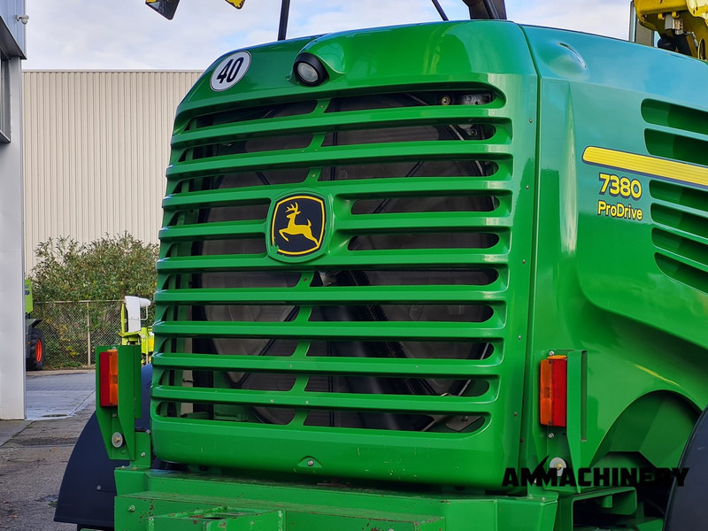 Forage harvester John Deere 7380 pro drive