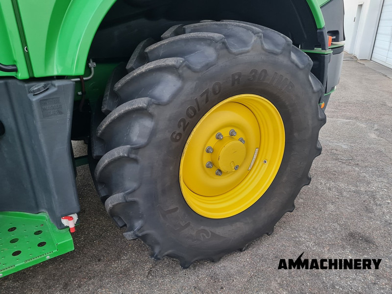 Forage harvester John Deere 8300 pro drive