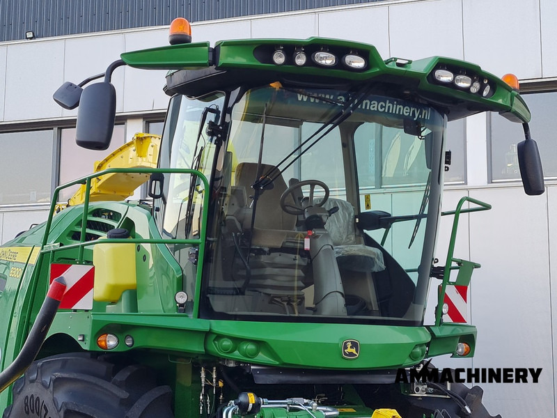 Forage harvester John Deere 8300 pro drive
