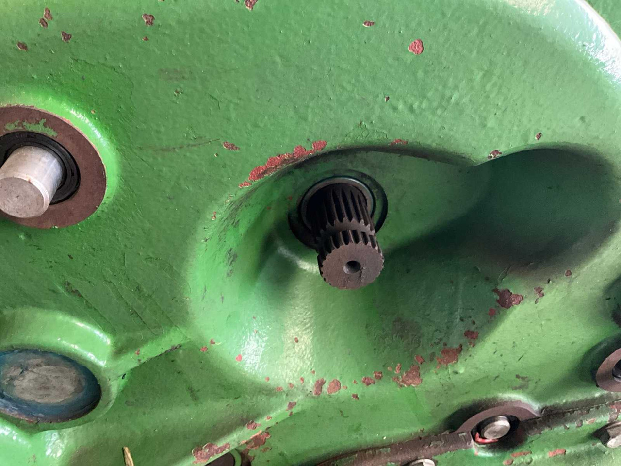 Forage harvester John Deere BZ13084