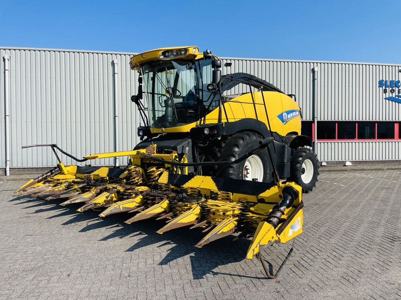 Forage harvester New Holland FR700 Forage Harvester 10 Row header