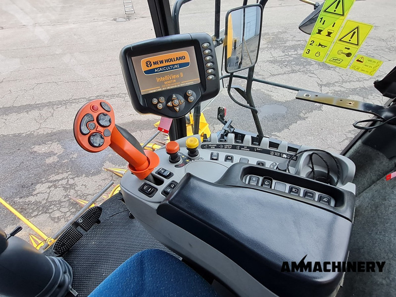 Forage harvester New Holland FR9060 4WD