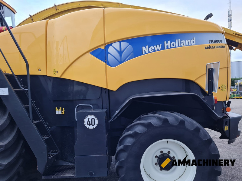 Forage harvester New Holland FR9060 4WD