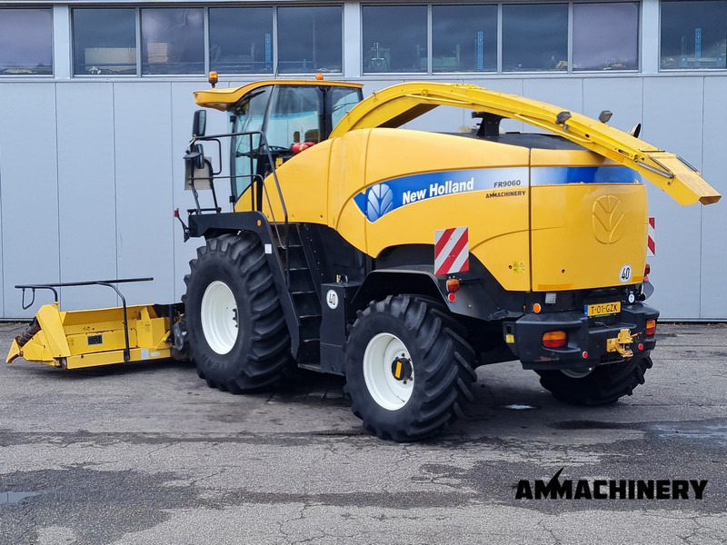 Forage harvester New Holland FR9060 4WD