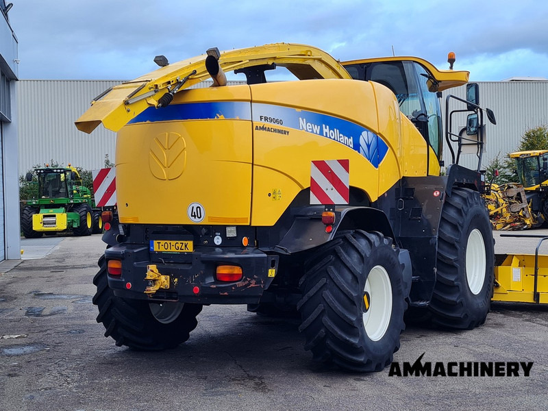 Forage harvester New Holland FR9060 4WD
