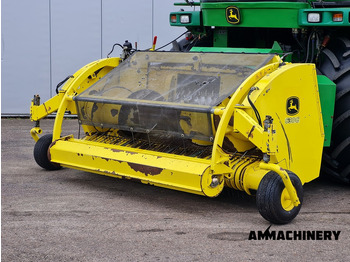 Forage harvester attachment John Deere 630C pick up