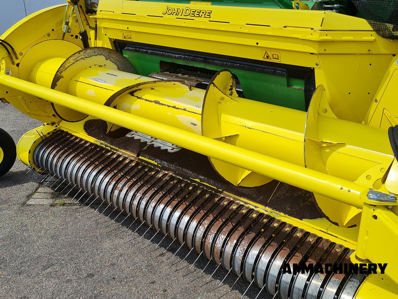 Forage harvester attachment John Deere 639 pick-up