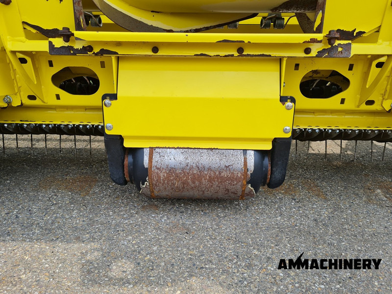 Forage harvester attachment John Deere 639 pick-up