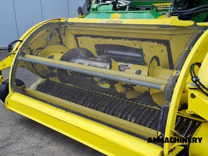 Forage harvester attachment John Deere 639 pick-up