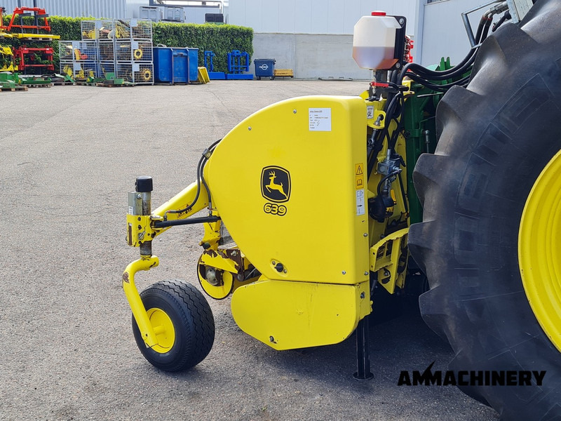 Forage harvester attachment John Deere 639 pick-up