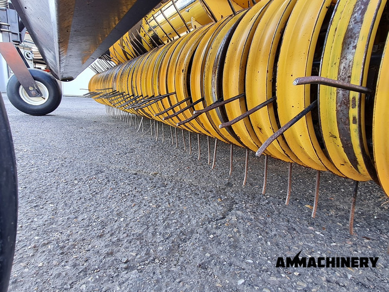 Forage harvester attachment New Holland 300FP pick up
