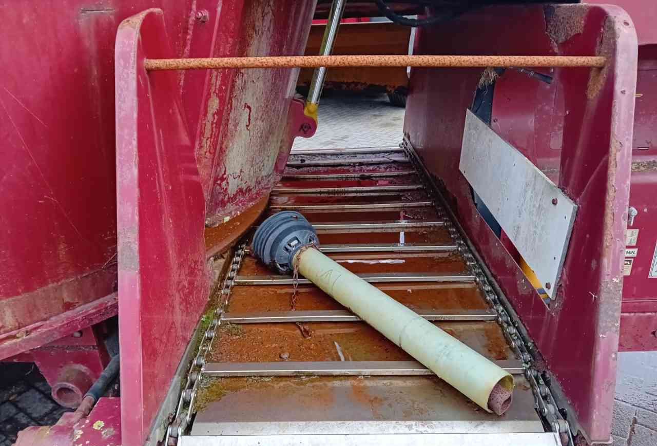 Forage mixer wagon AGM W12 voermengwagen *Verkocht/sold*