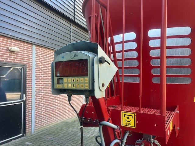 Forage mixer wagon BVL V-mix 12LS