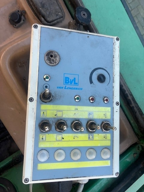 Forage mixer wagon BVL V-mix 12LS