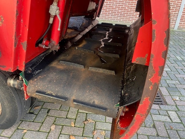 Forage mixer wagon BVL V-mix 12LS