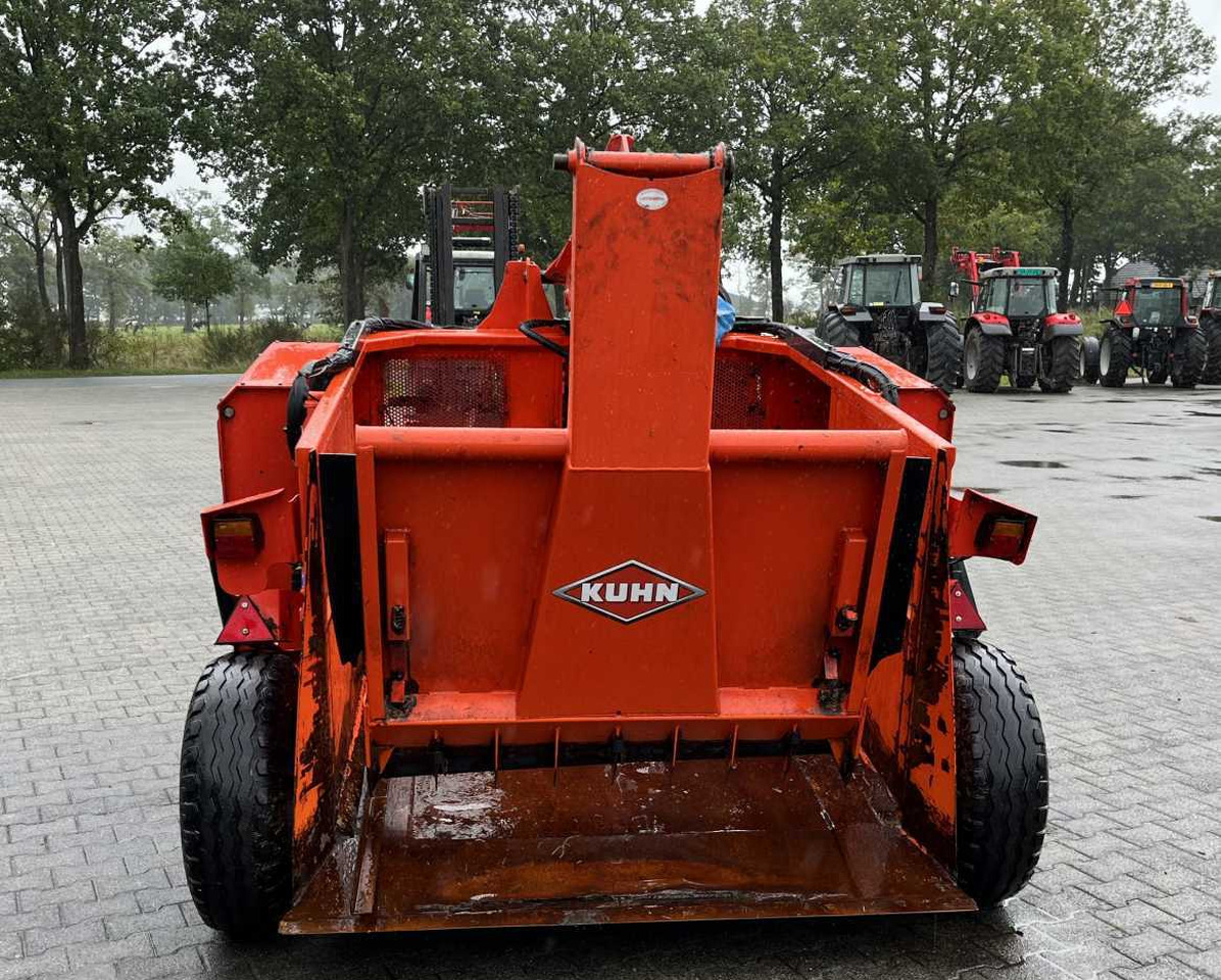 Forage mixer wagon Kuhn Polycrock 3850 voermachines