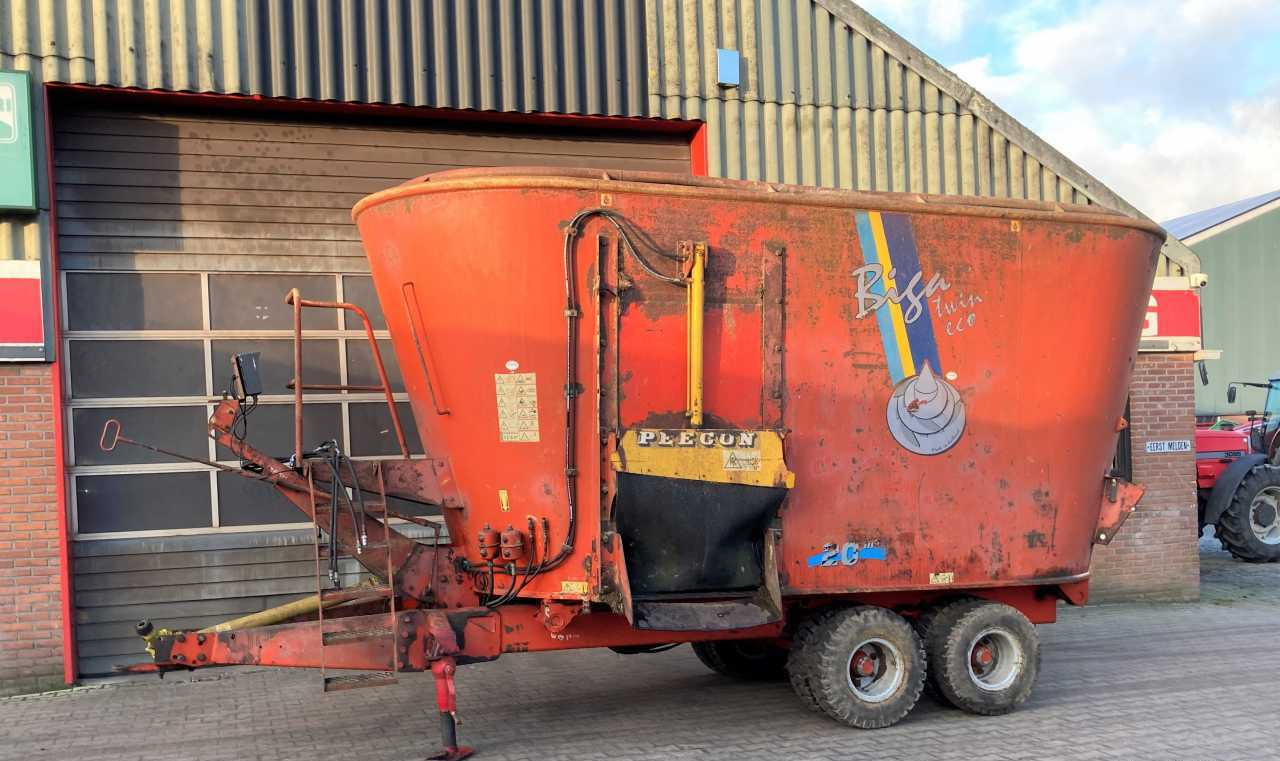 Forage mixer wagon Peecon VME 200 Voermengwagen Voermachines