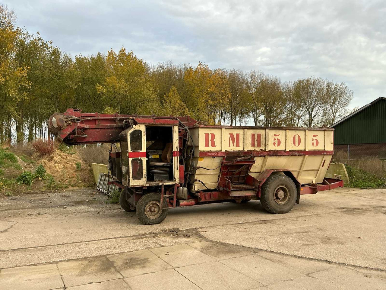 Forage mixer wagon RMH 505