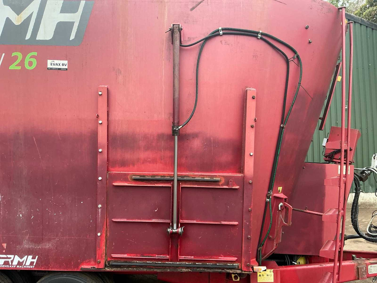 Forage mixer wagon RMH Mixell 26