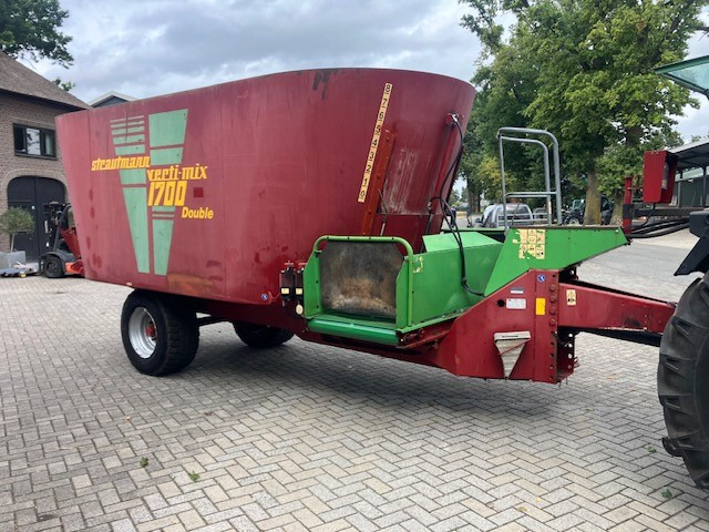 Forage mixer wagon STRAUTMANN Vertimix 1700 double
