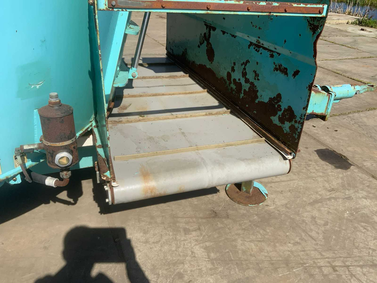 Forage mixer wagon Storti Dunker TVs 120