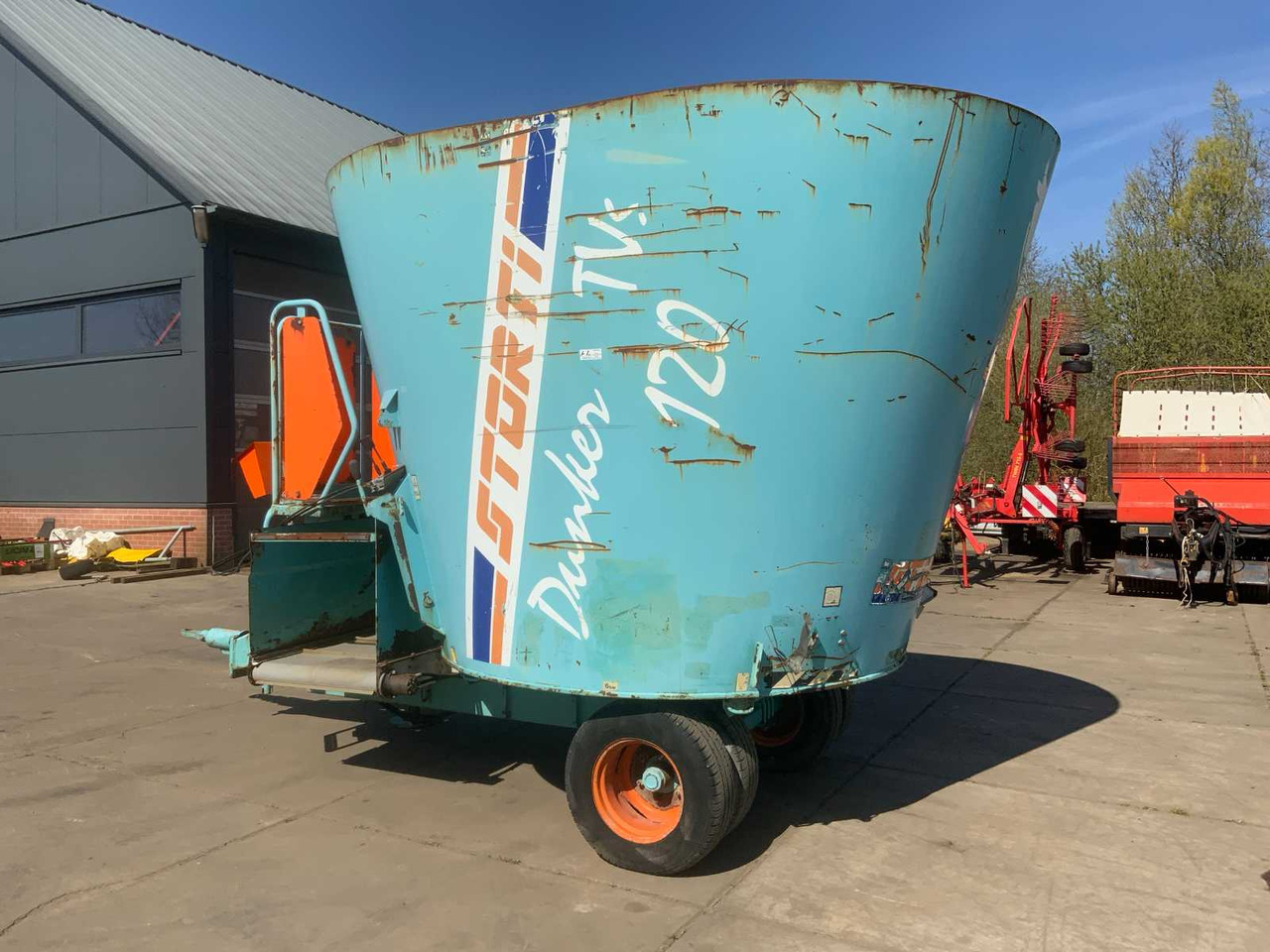 Forage mixer wagon Storti Dunker TVs 120