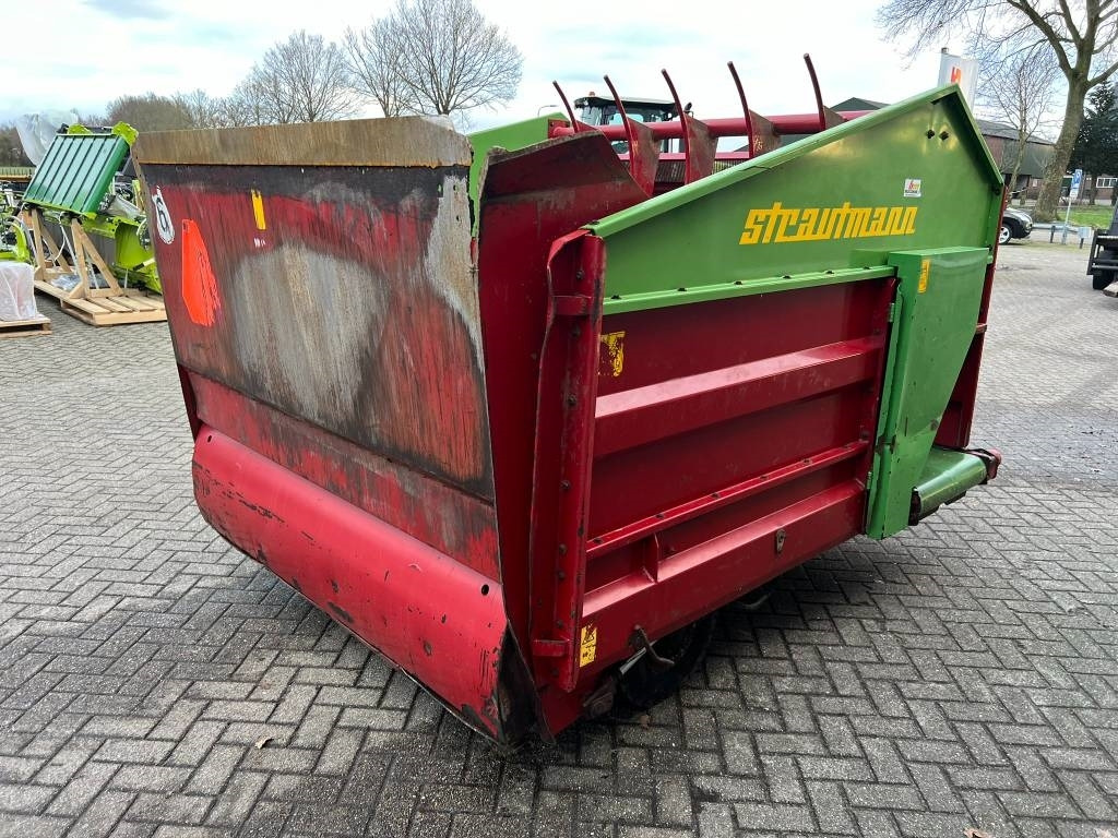 Forage mixer wagon Strautmann BVW Blokkenwagen