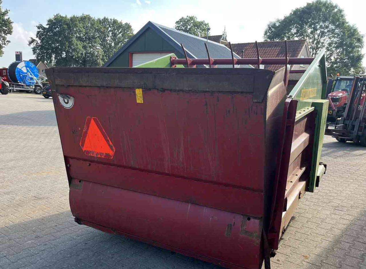 Forage mixer wagon Strautmann BVW Blokkenwagen doseerwagen voermachines