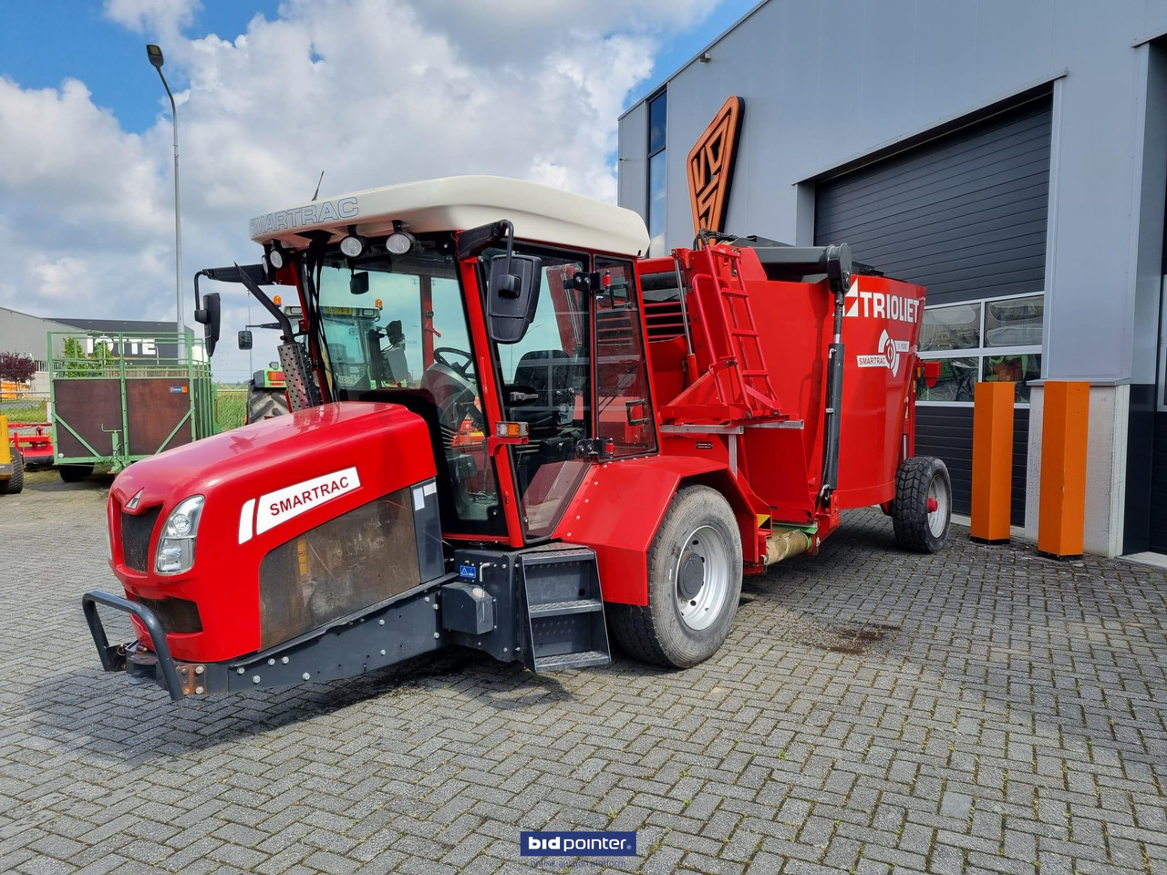 Forage mixer wagon Trioliet Smarttrac 1-1000