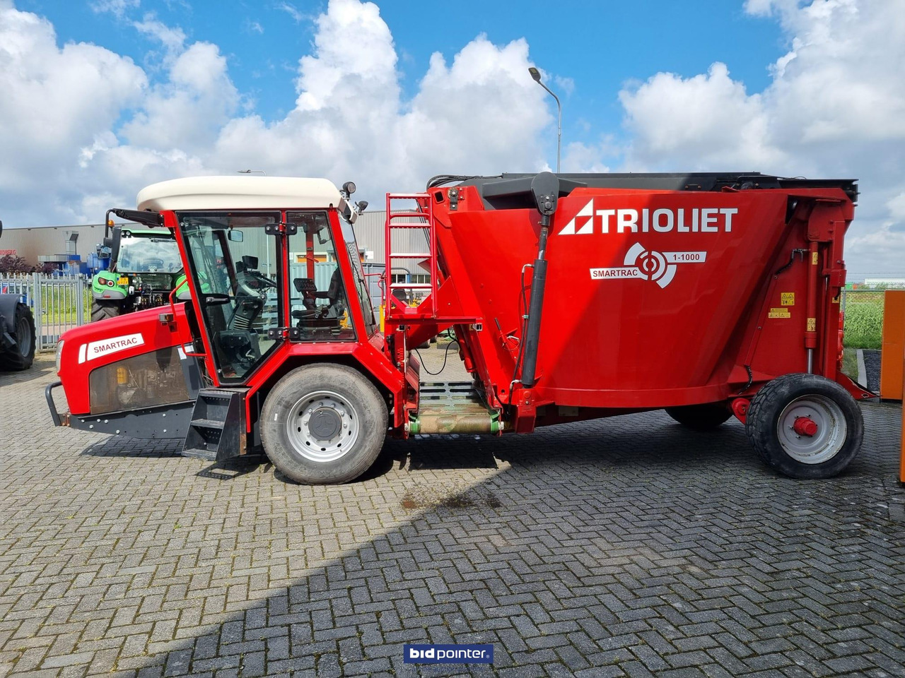 Forage mixer wagon Trioliet Smarttrac 1-1000