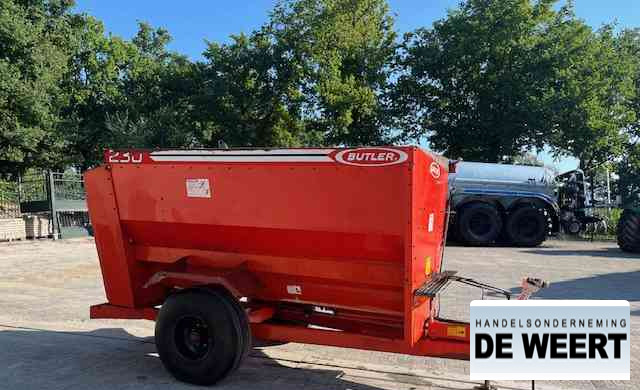 Forage mixer wagon butler 230 feedwagon