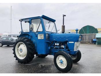 Farm tractor Ford 2000: picture 1