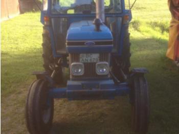Farm tractor Ford 4610: picture 1