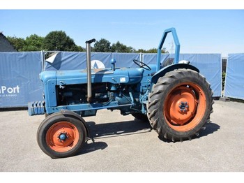Farm tractor Ford Super Major: picture 1
