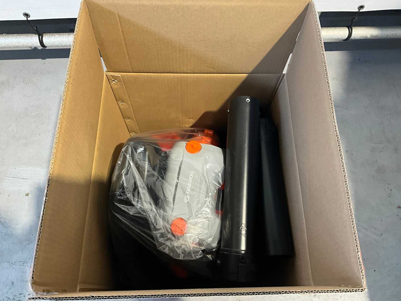 Garden equipment Daewoo DABL7662