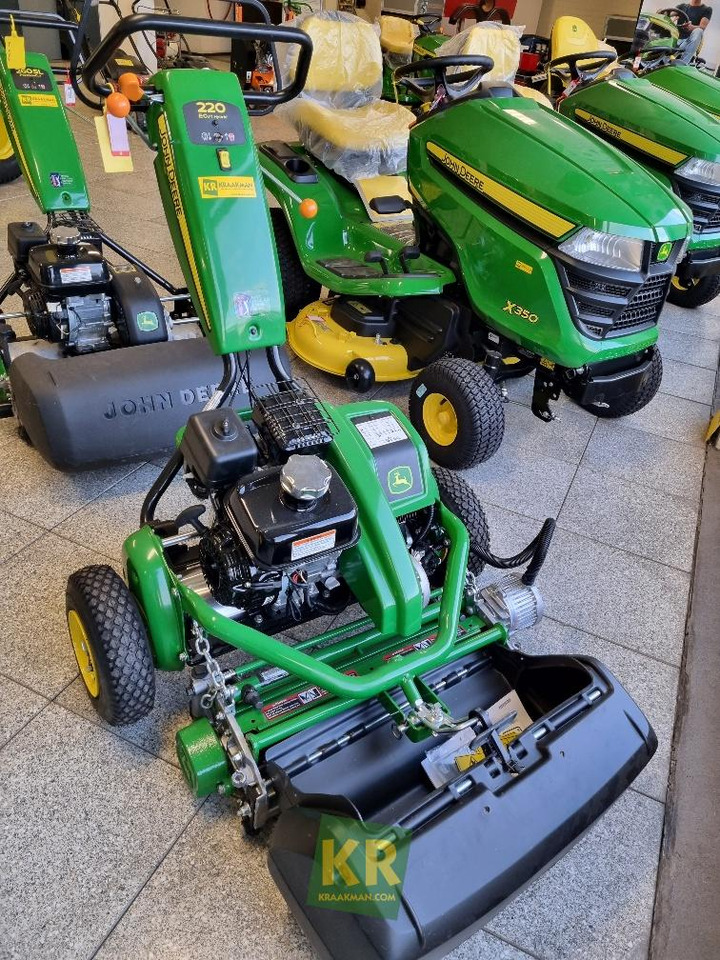 Garden mower 220 John Deere