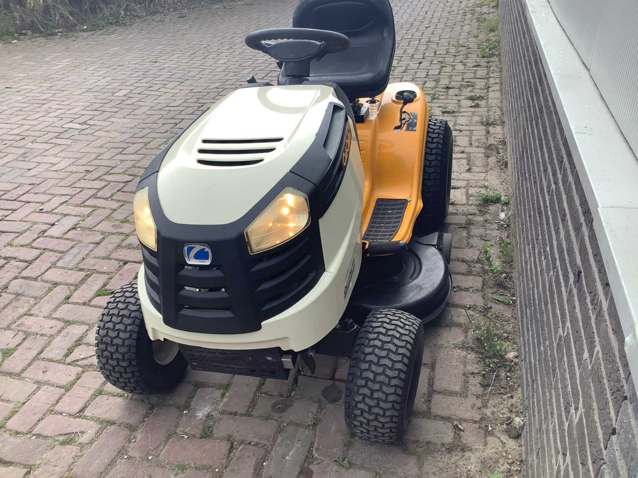 Garden mower Cub Cadet cc714tf